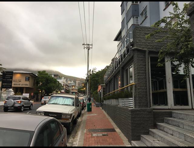 230M² BUILDING TO LET IN GARDENS